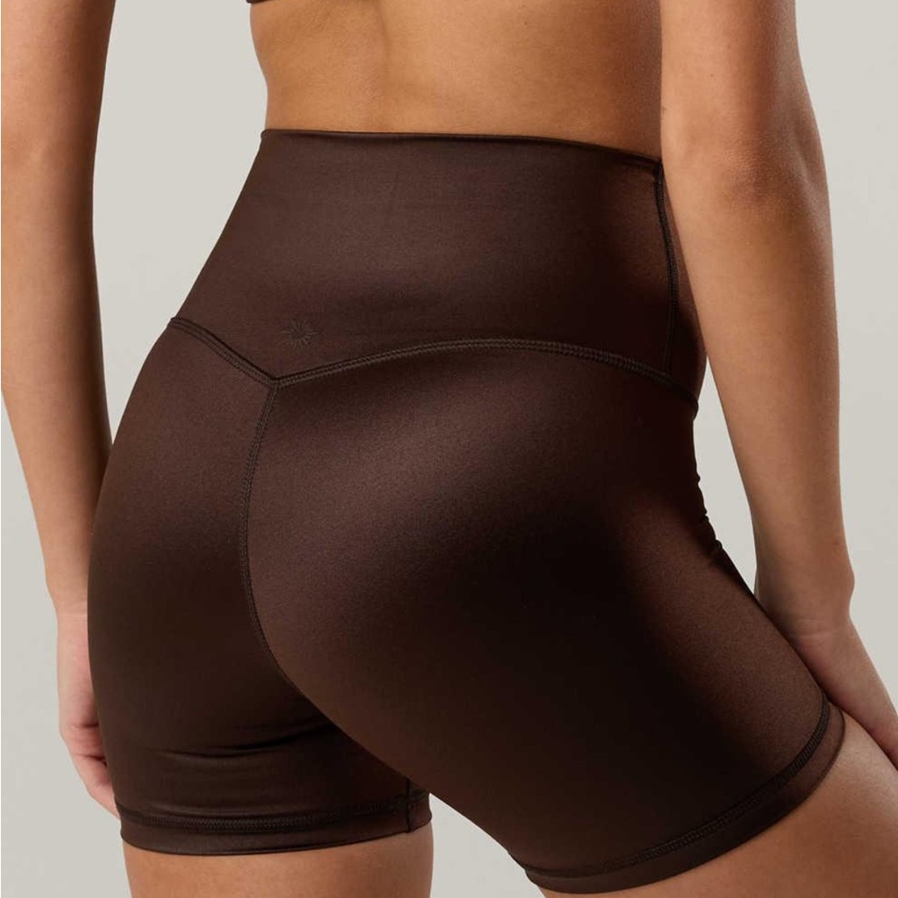 OFFLINE By Aerie Goals Gloss 4" Bike Short Deep Earth Brown sz medium activewear